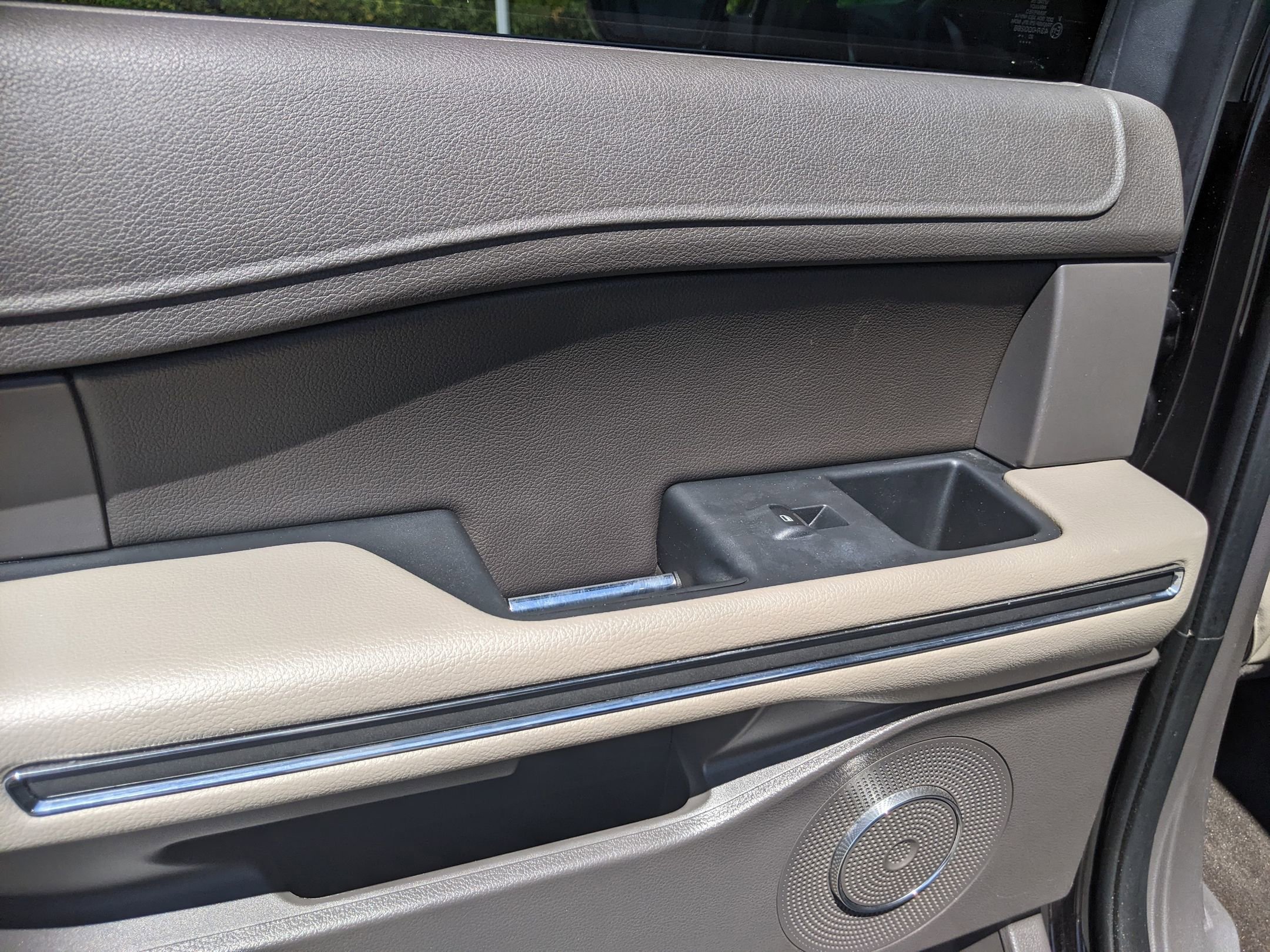 Used 2021 Ford Expedition XLT image 26