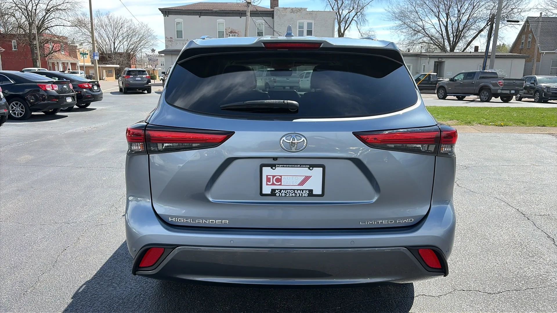 Used 2021 Toyota Highlander Limited image 6