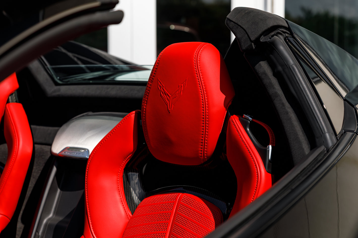 Used 2022 Chevrolet Corvette Stingray Premium Conv w/ Z51 Performance Package RWD image 4