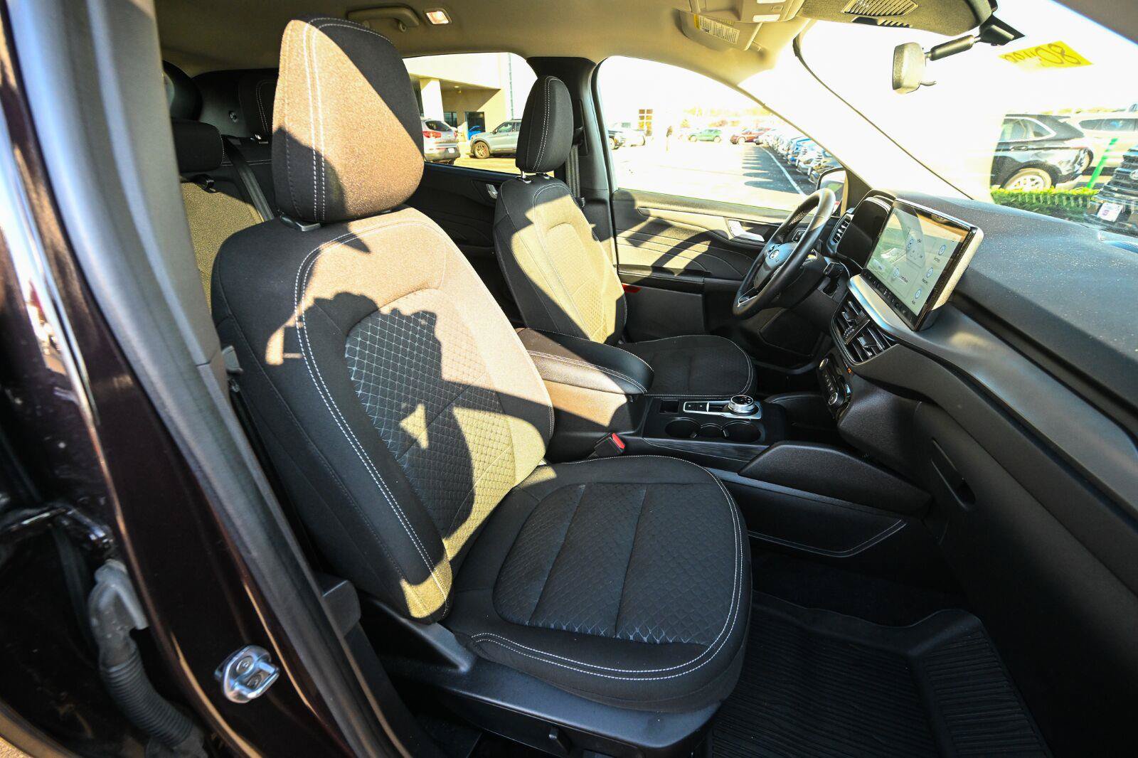 Used 2023 Ford Escape Active w/ Tech Pack #2 AWD/4WD image 26