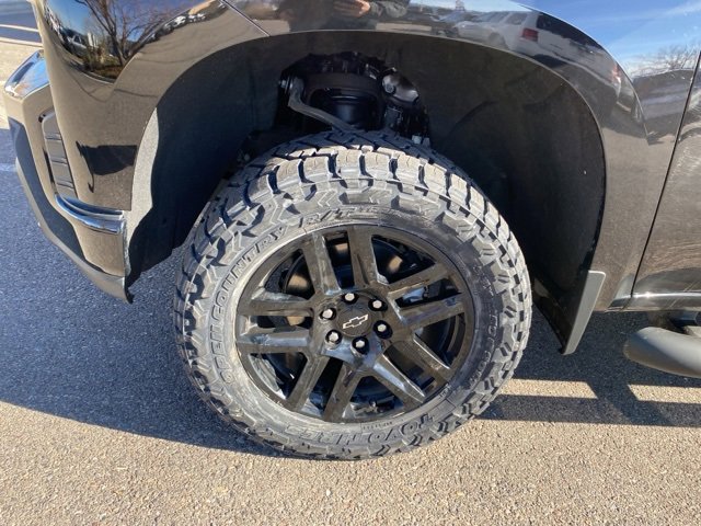 Used 2021 Chevrolet Silverado 1500 LT Trail Boss image 17