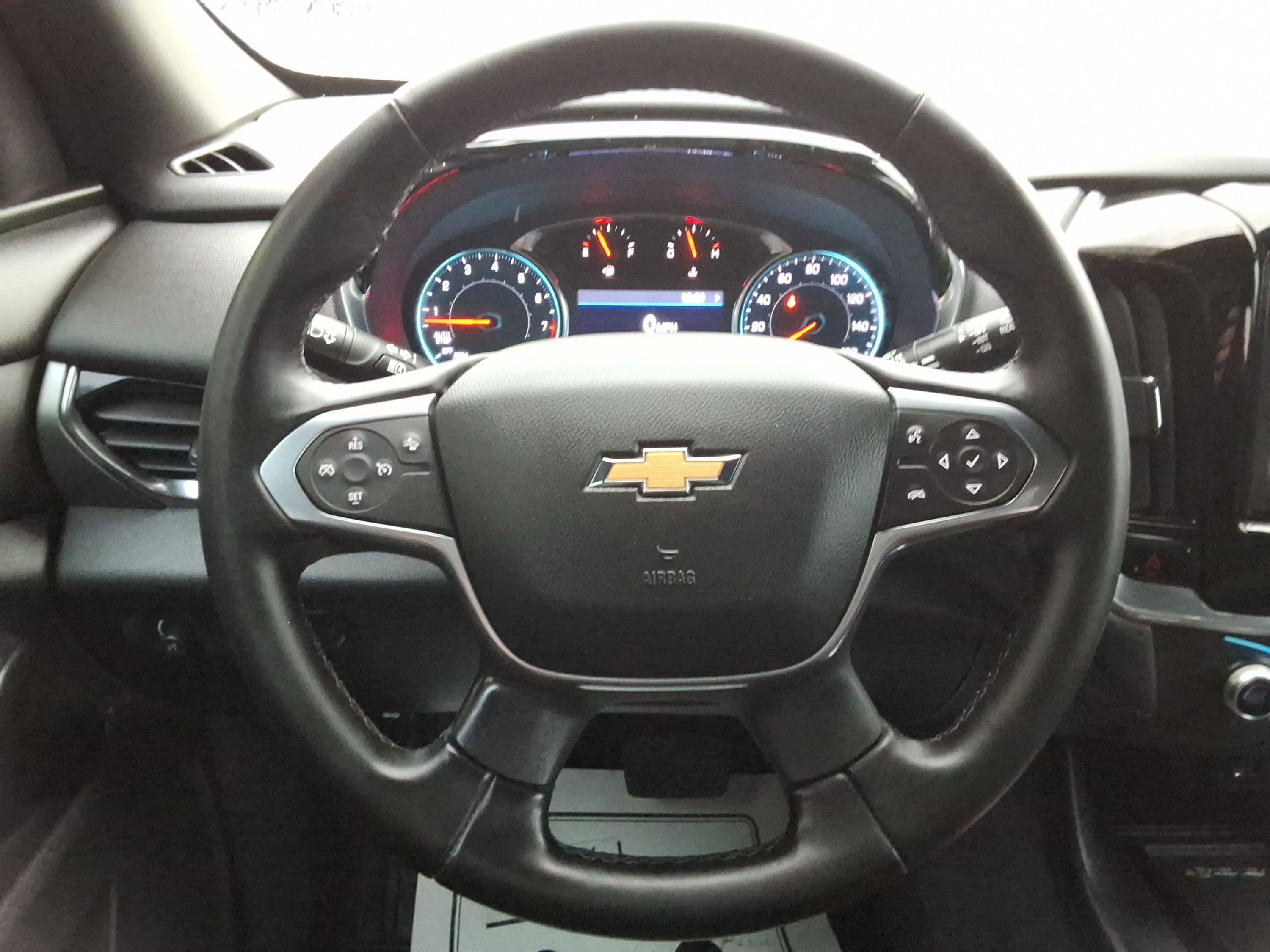 Used 2023 Chevrolet Traverse LT image 11