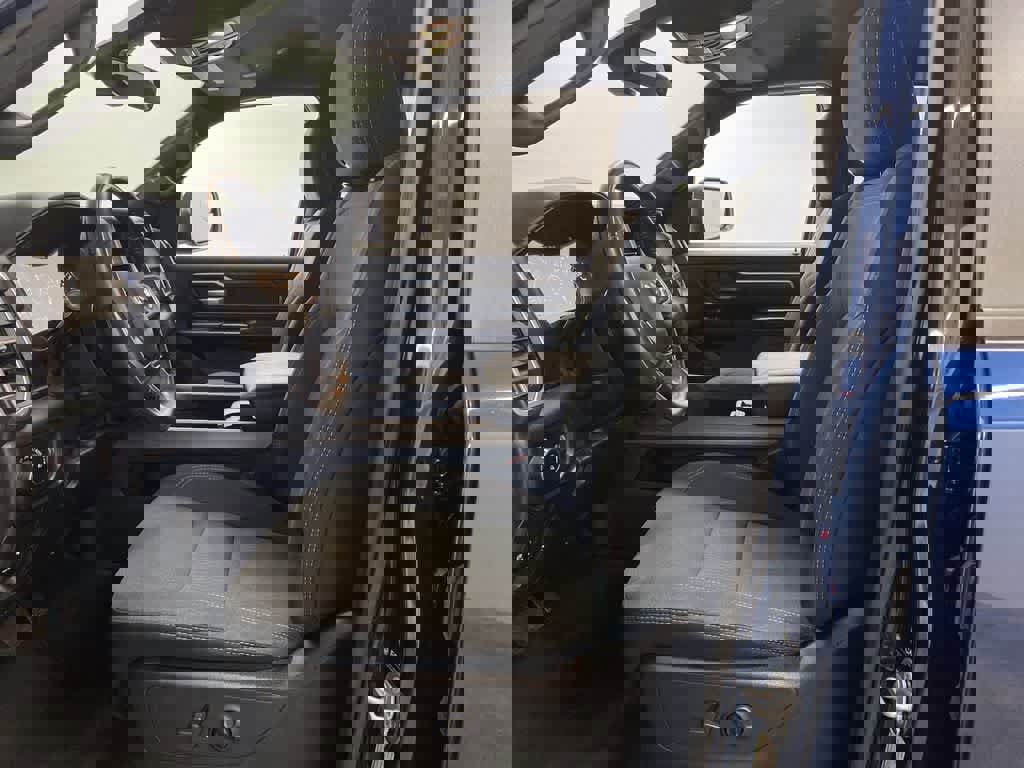 Used 2021 RAM 1500 Big Horn image 14