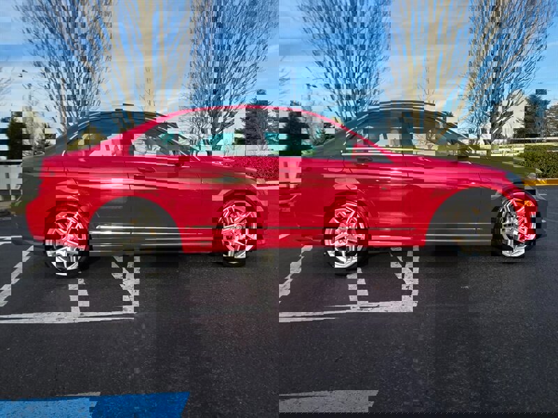 Used 2013 Mercedes-Benz C 300 4MATIC Sedan image 3