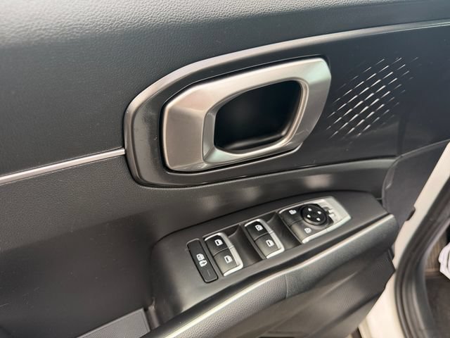 Certified 2022 Kia Sorento S FWD image 11