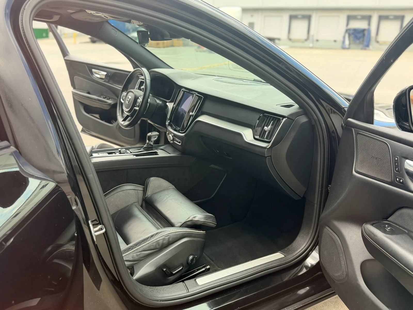 Used 2019 Volvo S60 T5 R-Design FWD image 24