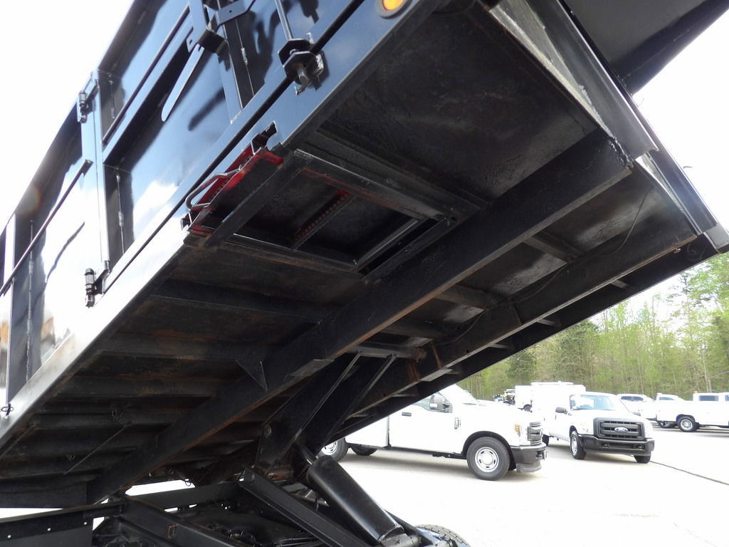 Used 2019 RAM 5500 Tradesman w/ Electrical Accessory Group image 61