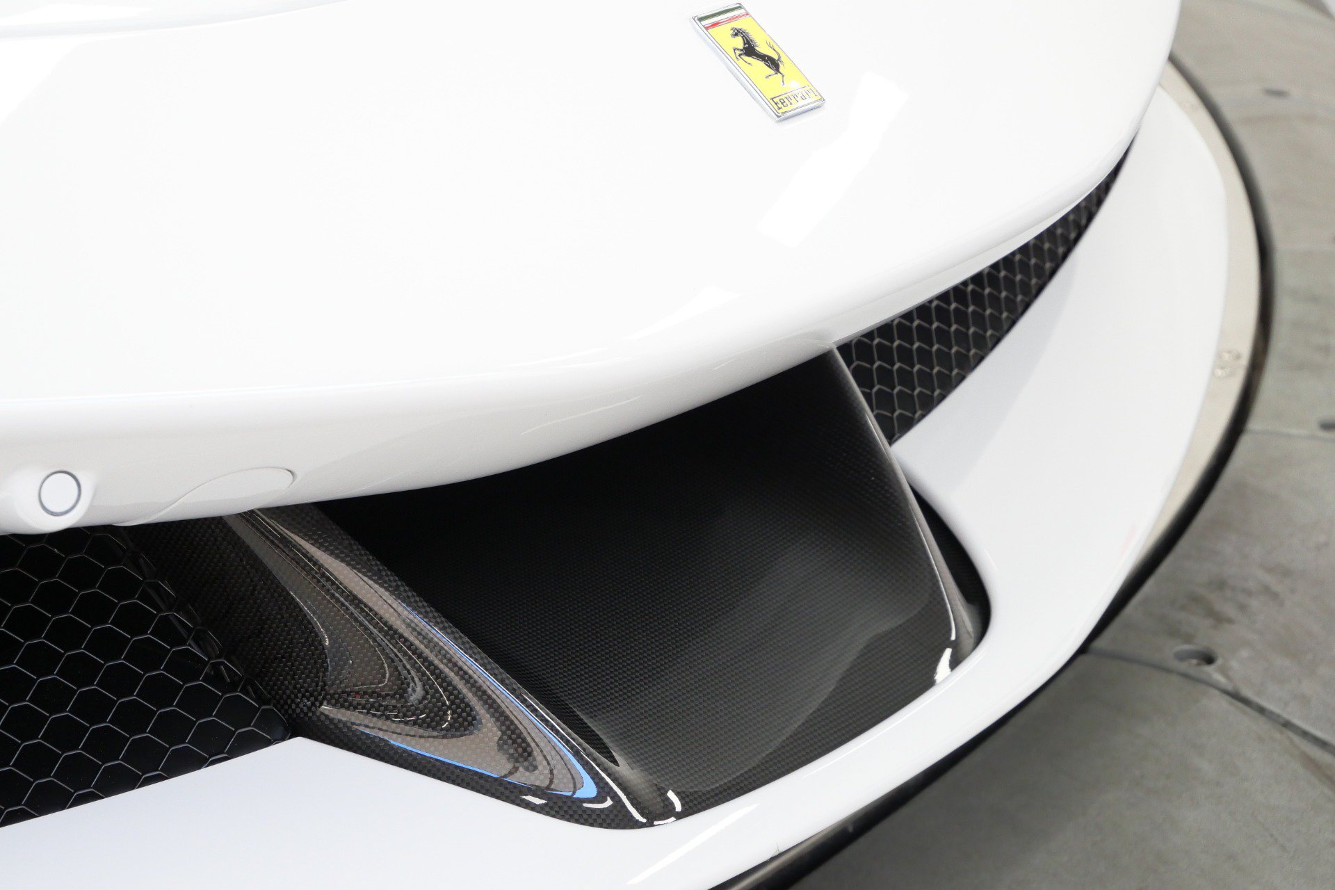 Used 2025 Ferrari SF90 Spider AWD/4WD image 61