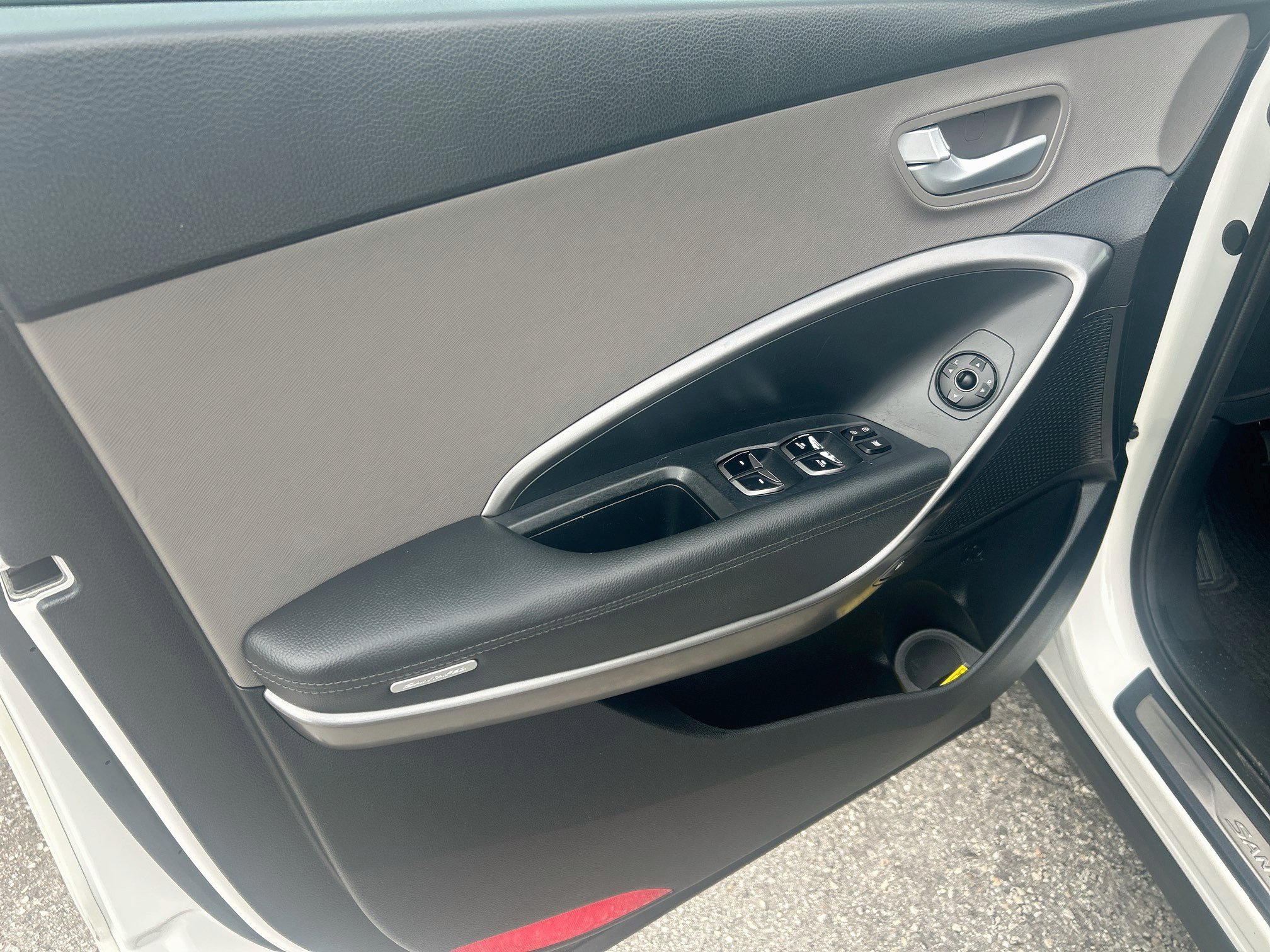 Used 2017 Hyundai Santa Fe SE w/ SE Premium Package 02 FWD image 17