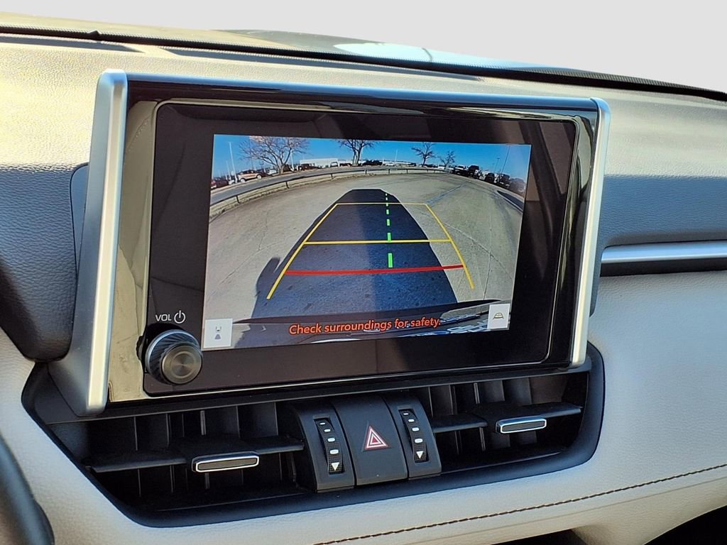 Used 2023 Toyota RAV4 XLE Premium image 13