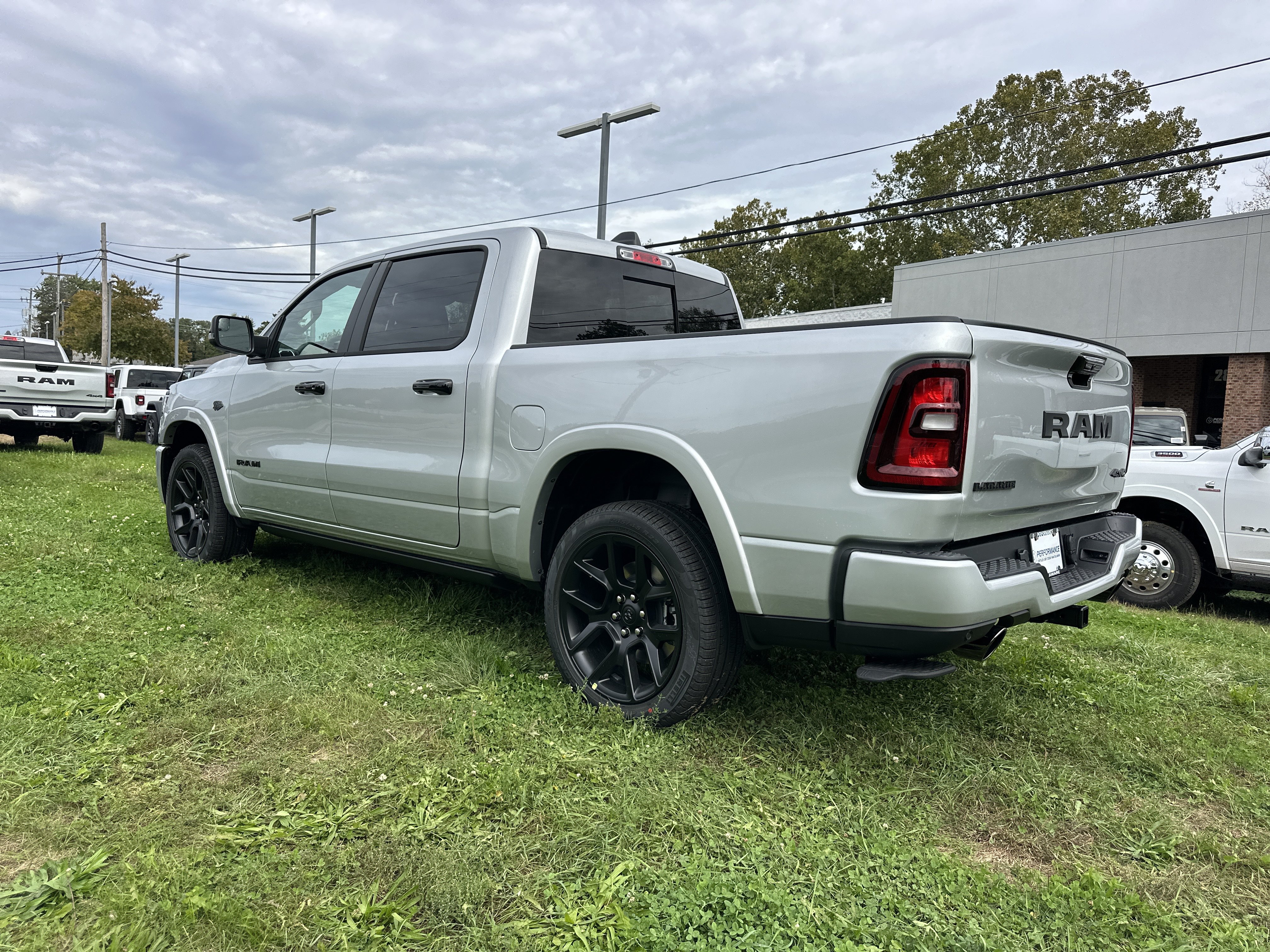 New 2027 RAM 1500 Laramie AWD/4WD image 29