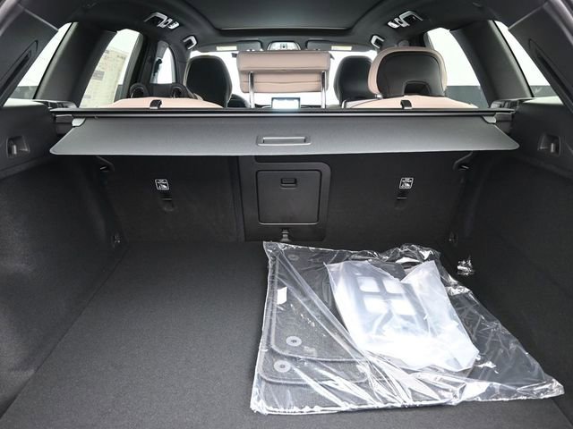 New 2026 Volvo XC60 B5 Core w/ Climate Package image 30