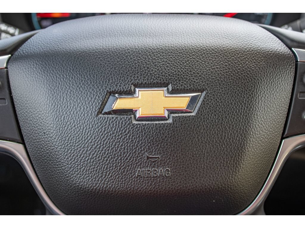 Used 2023 Chevrolet Traverse LT w/ LPO, Cargo Package AWD/4WD image 38