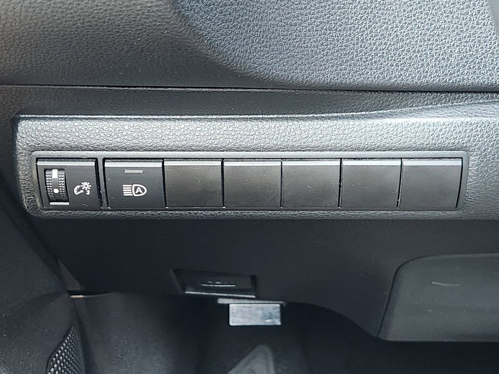 Used 2023 Toyota Corolla SE image 26