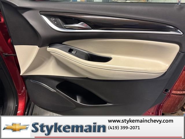 Used 2023 Buick Enclave Essence image 24