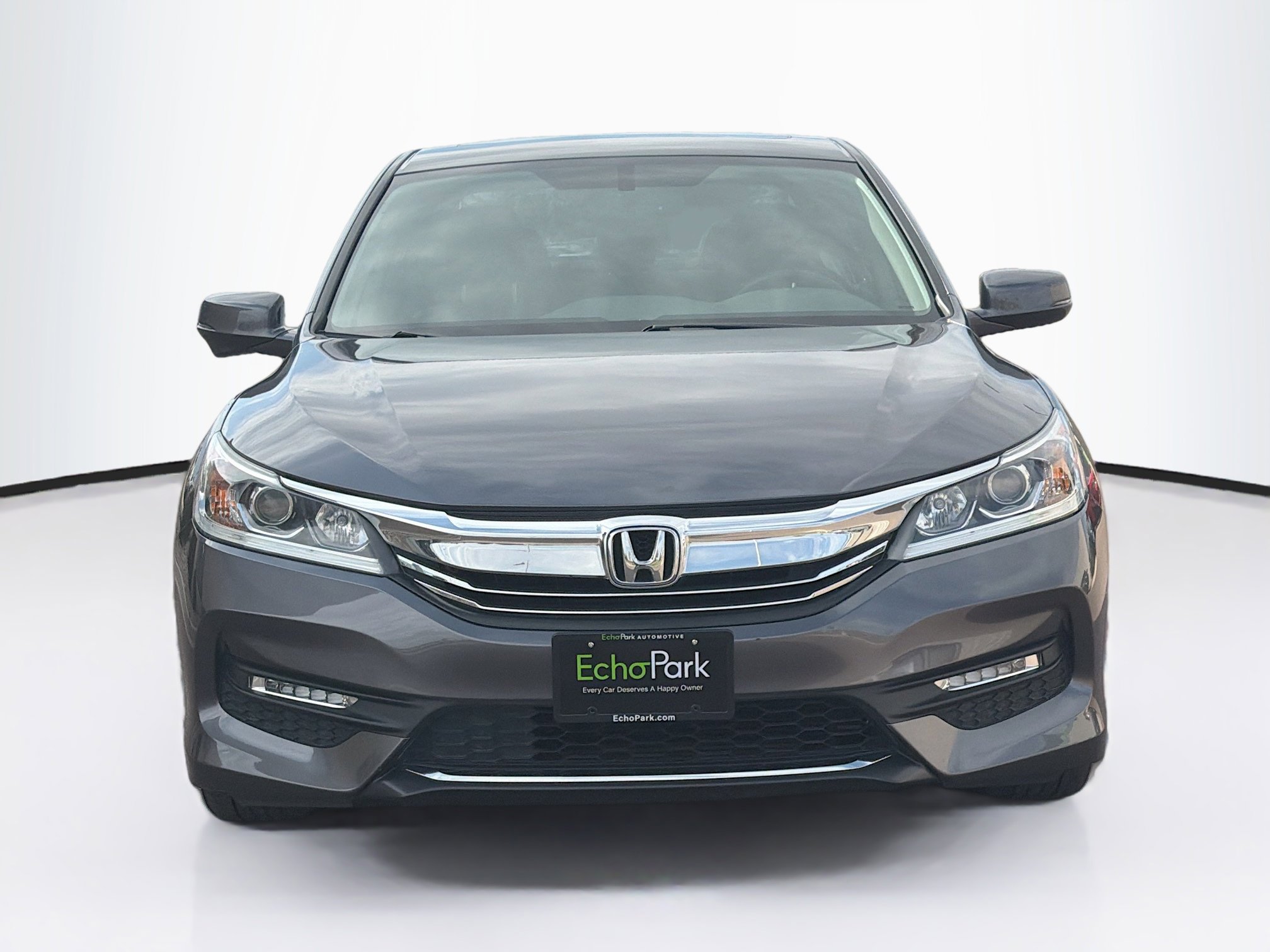 Used 2017 Honda Accord EX-L image 2
