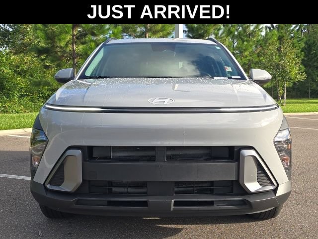 Used 2024 Hyundai Kona SEL FWD image 2