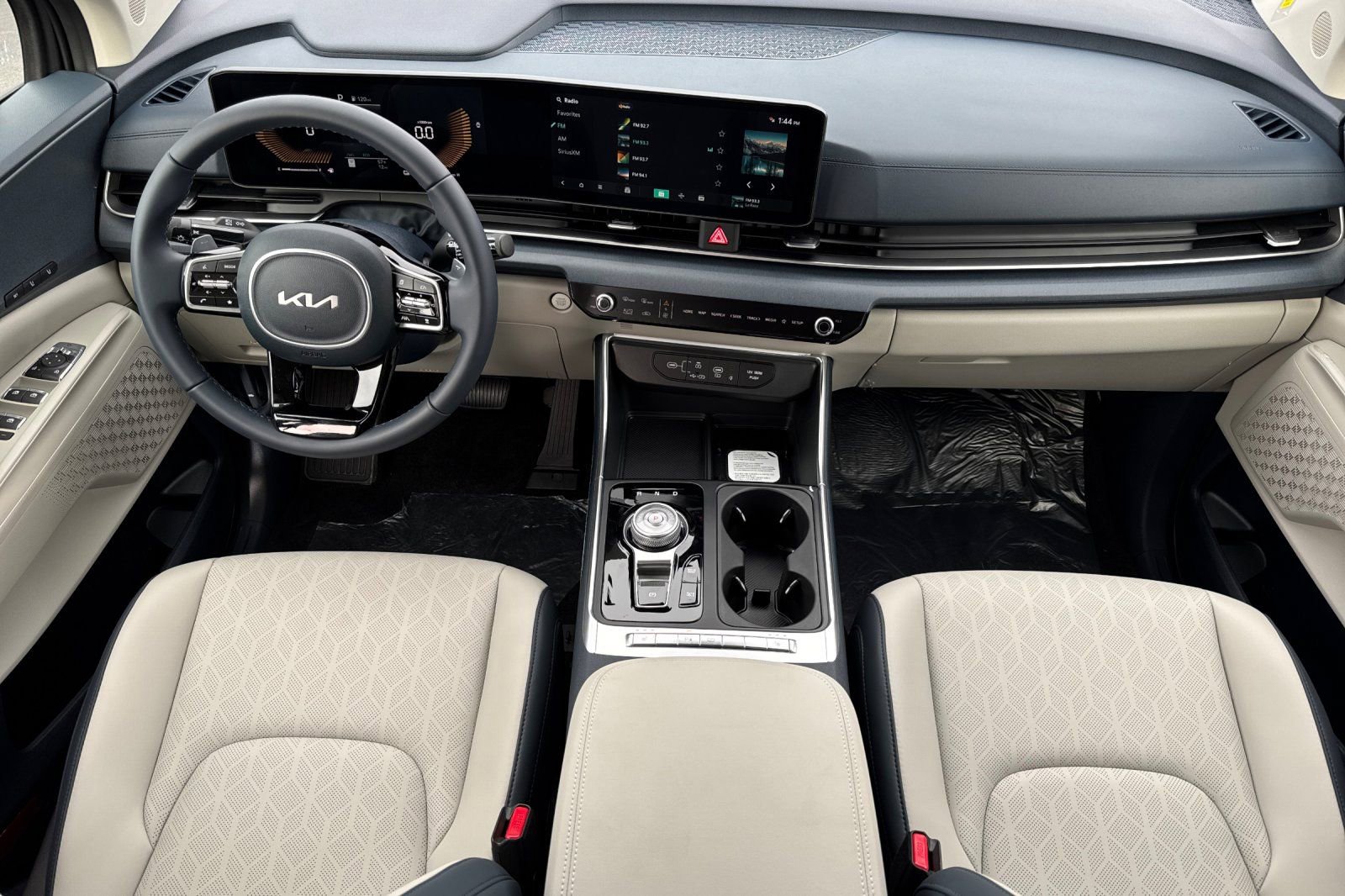 New 2026 Kia Carnival EX image 13