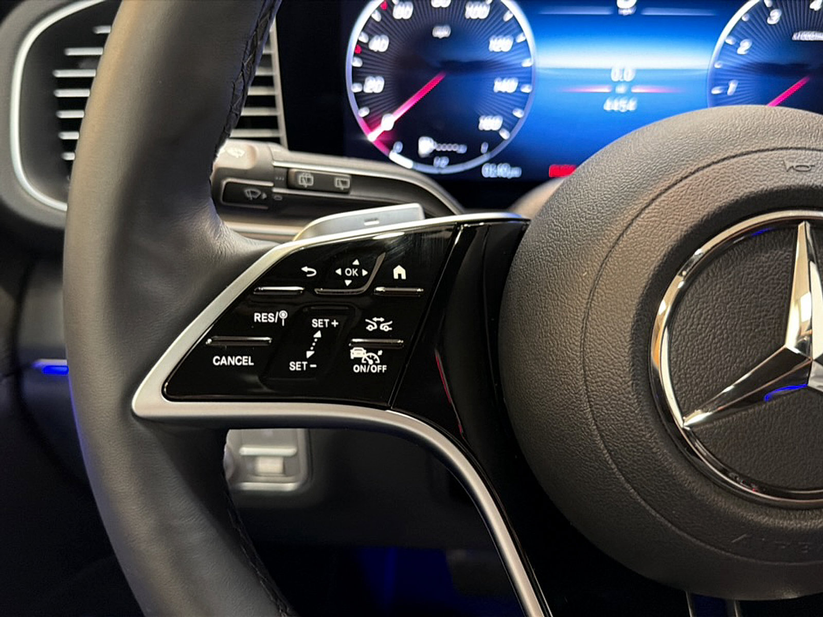 Certified 2026 Mercedes-Benz GLE 450 4MATIC image 25