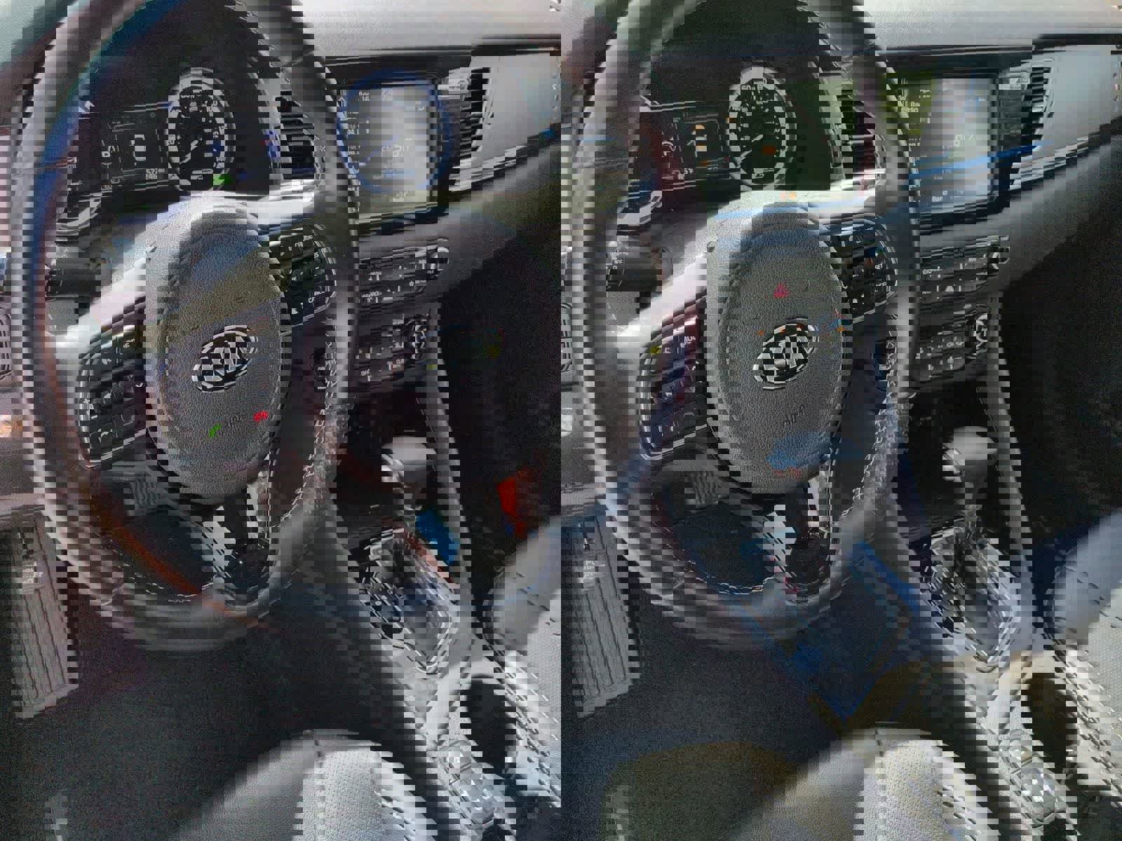 Used 2019 Kia Niro EX w/ EX Premium Package FWD image 2