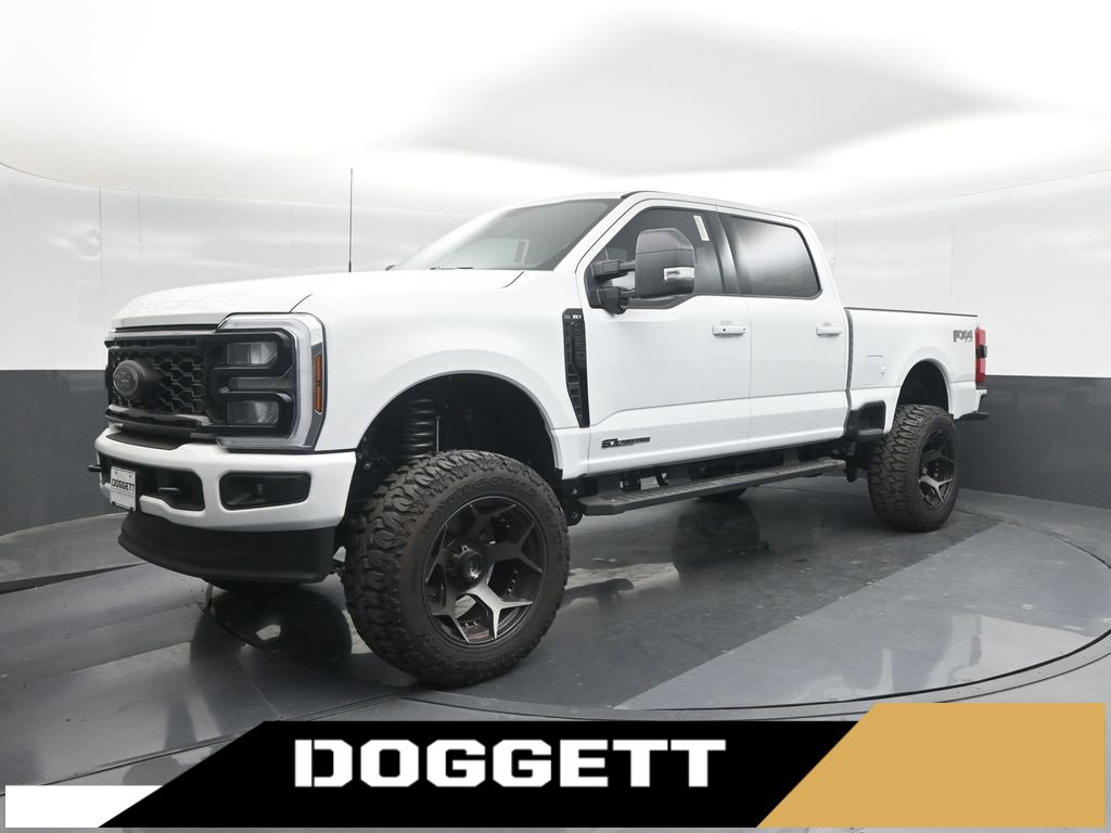 New 2025 Ford F250 XLT w/ Black Appearance Package