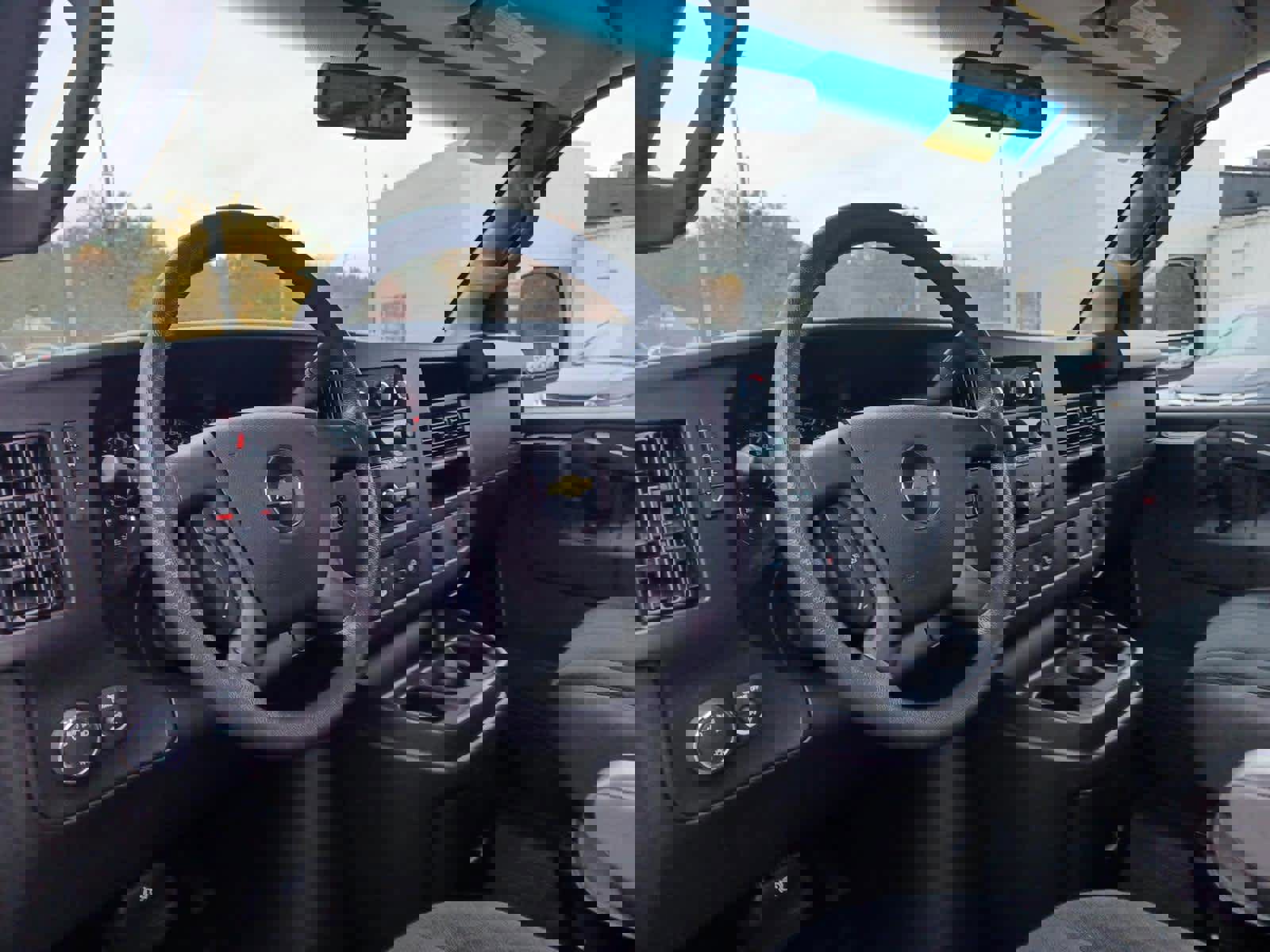 Used 2022 Chevrolet Express 2500 w/ Driver Convenience Package image 8