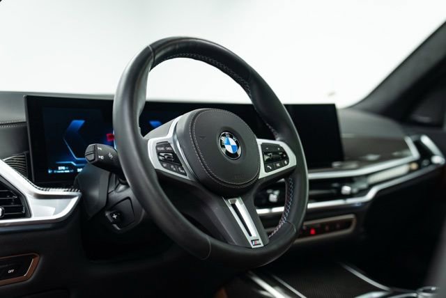 Used 2026 BMW X7 M60i image 11
