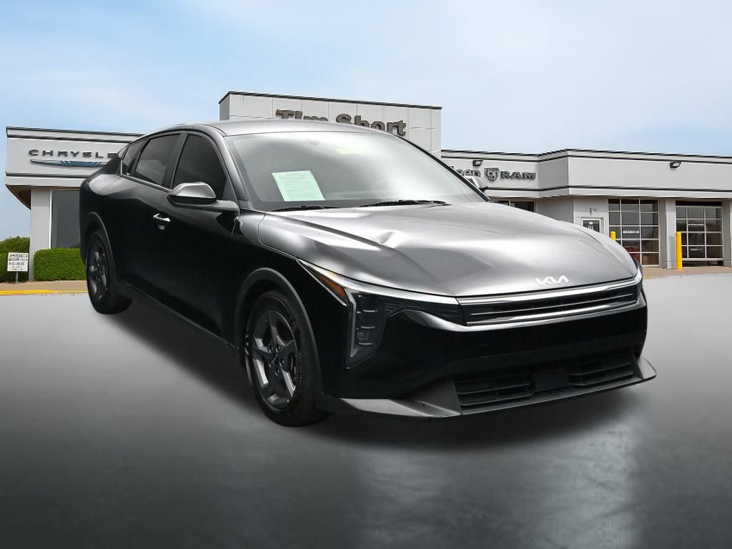 Used 2025 Kia K4 FWD image 7