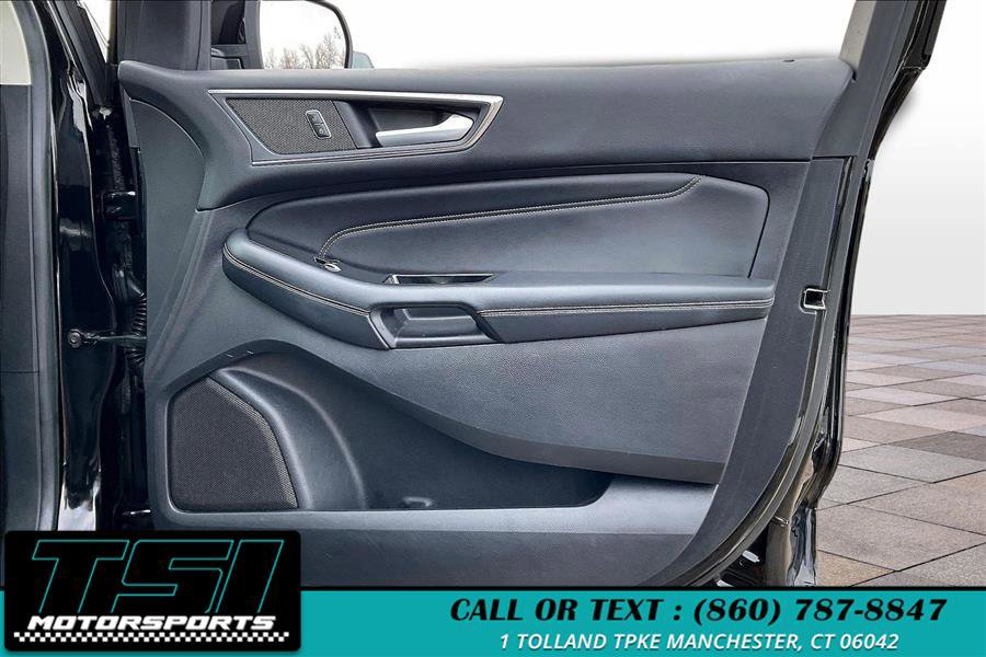 Used 2017 Ford Edge Titanium w/ Equipment Group 301A image 23
