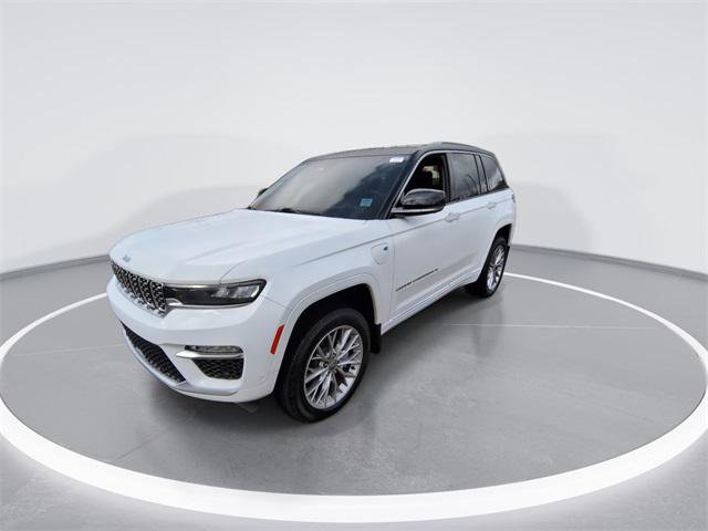 Certified 2022 Jeep Grand Cherokee Summit w/ Advanced Protech Group IV image 4