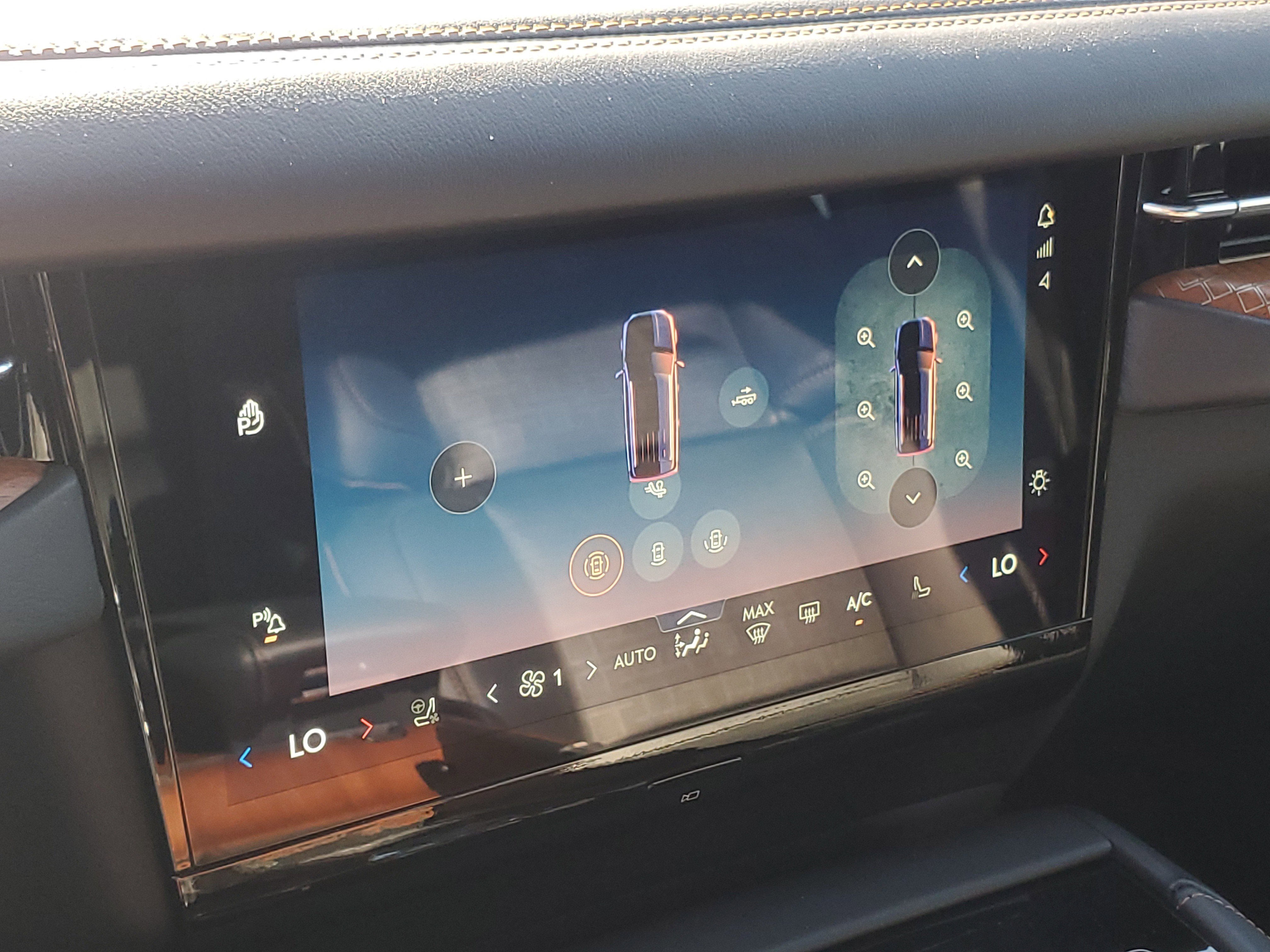 New 2025 Lincoln Navigator L Black Label image 24