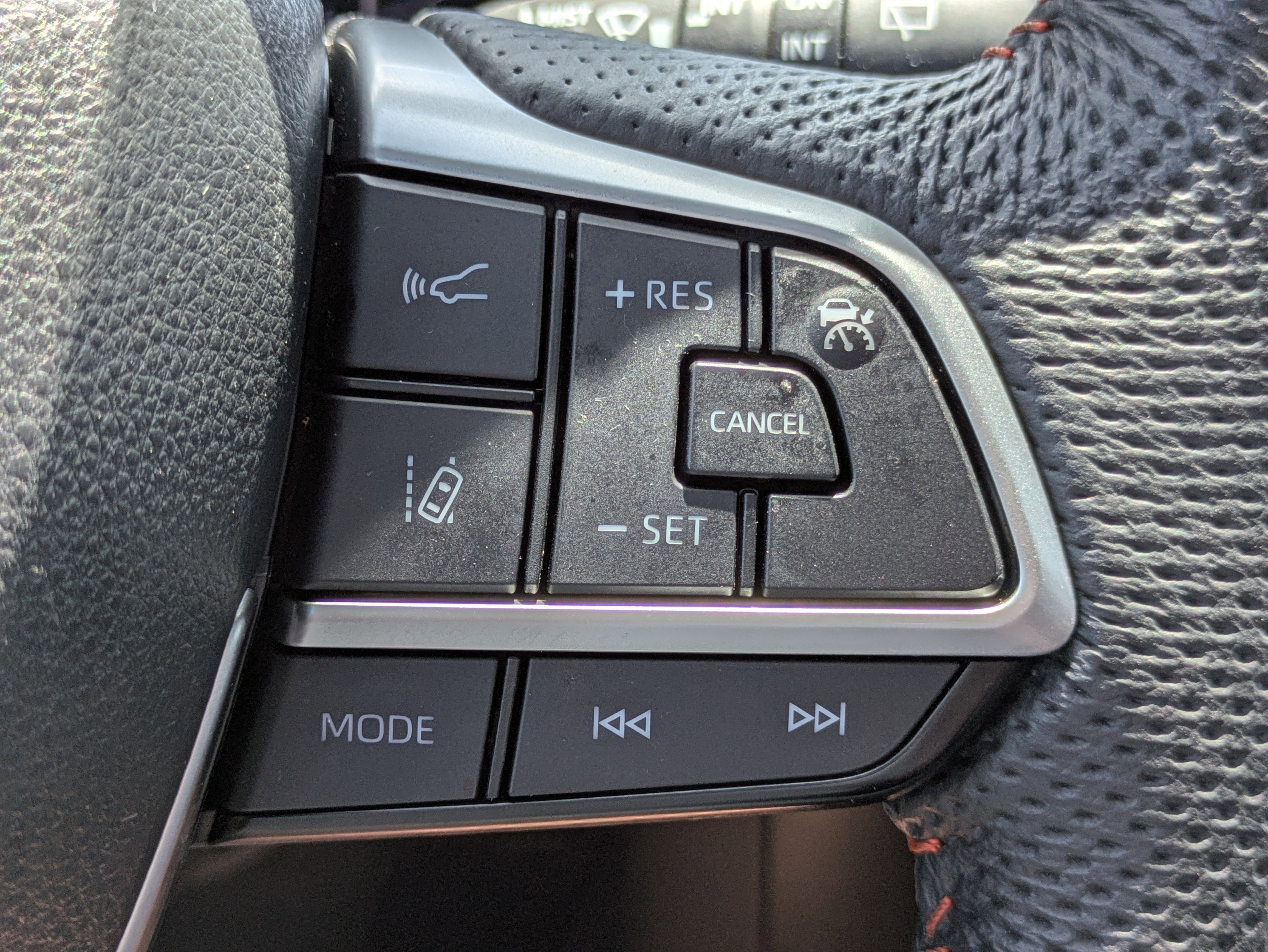 Certified 2023 Toyota Sienna XSE w/ XSE Plus Package image 21