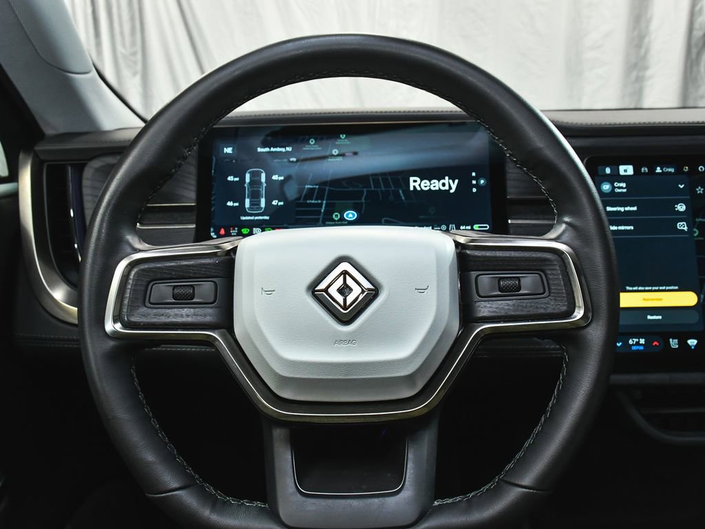 Used 2025 Rivian R1S Adventure image 32