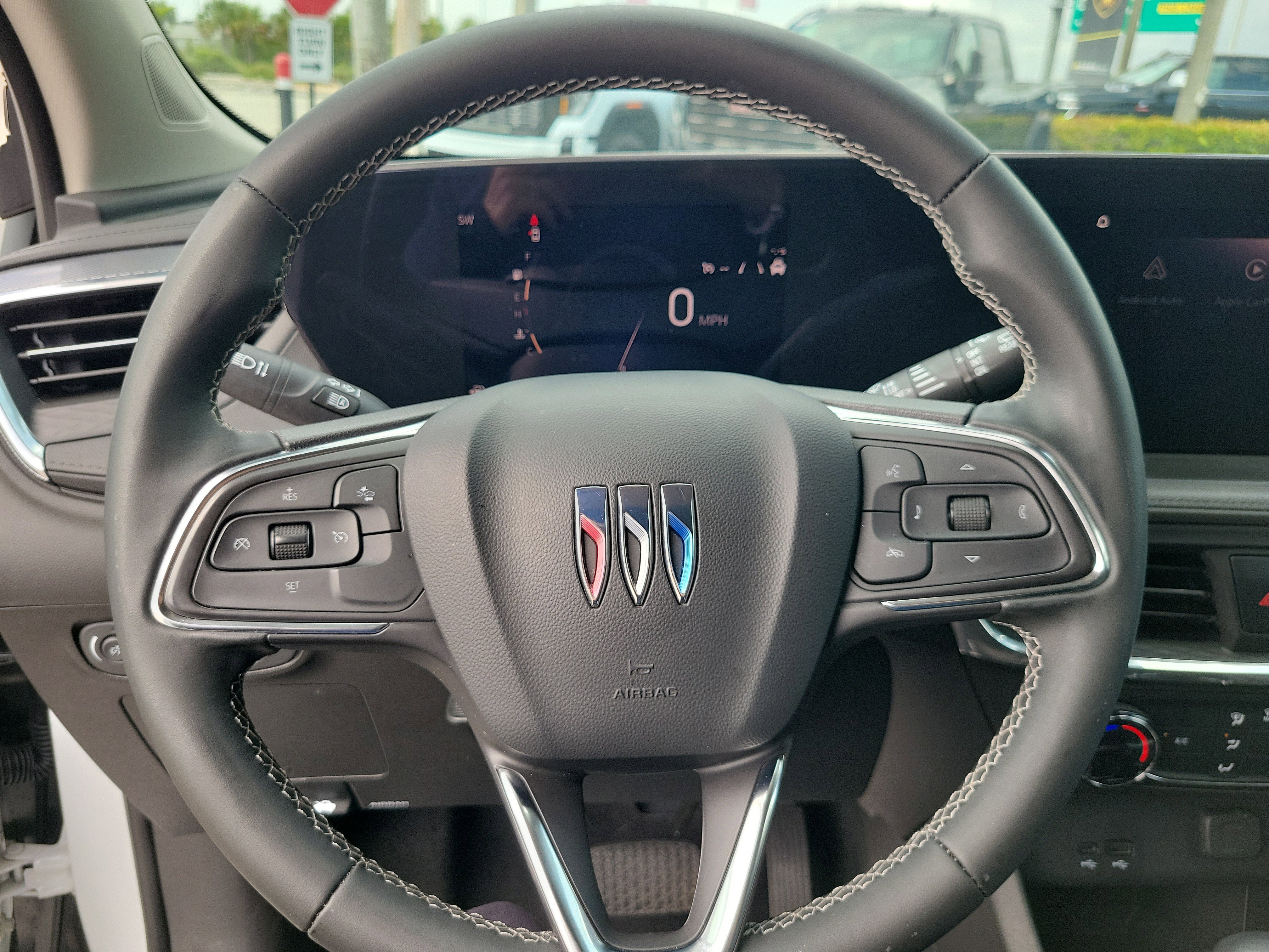 Used 2024 Buick Encore GX Preferred FWD image 17
