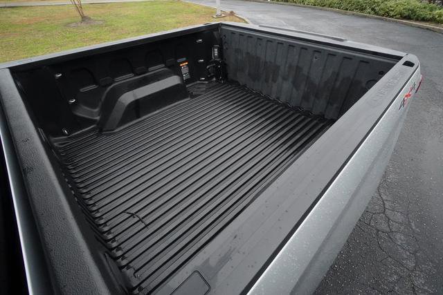 Used 2022 Chevrolet Silverado 1500 LT image 12