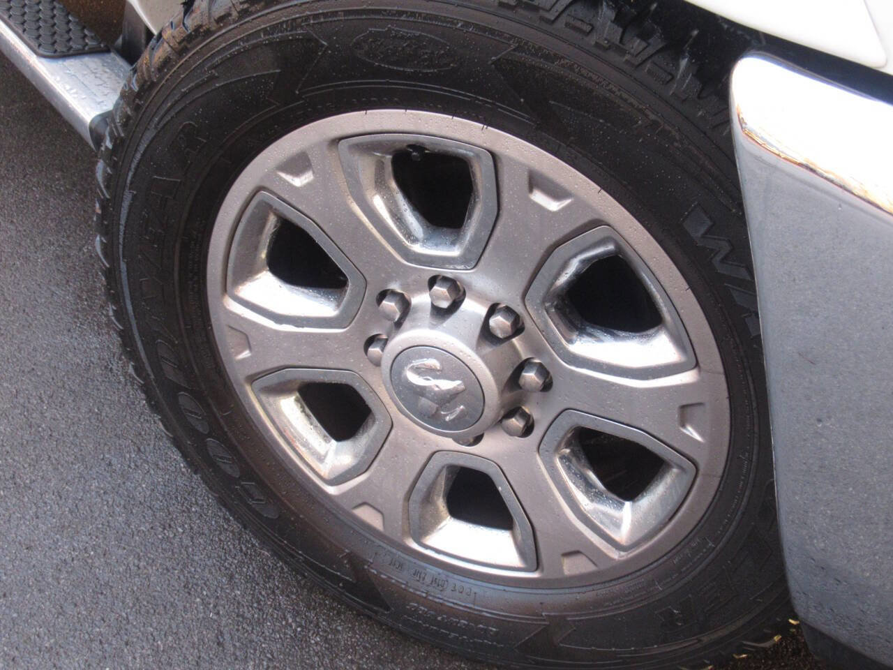 Used 2016 RAM 3500 Laramie image 5