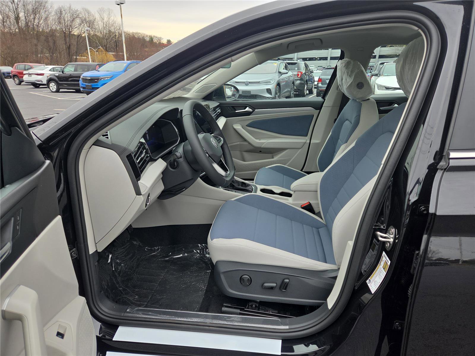 New 2026 Volkswagen Jetta SE image 13