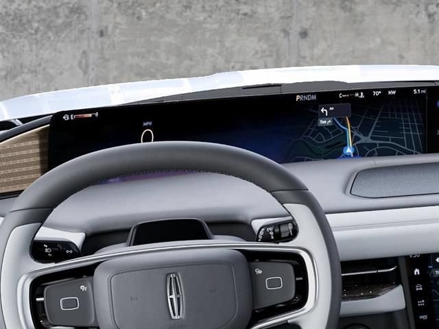 New 2027 Lincoln Navigator Black Label AWD/4WD image 13
