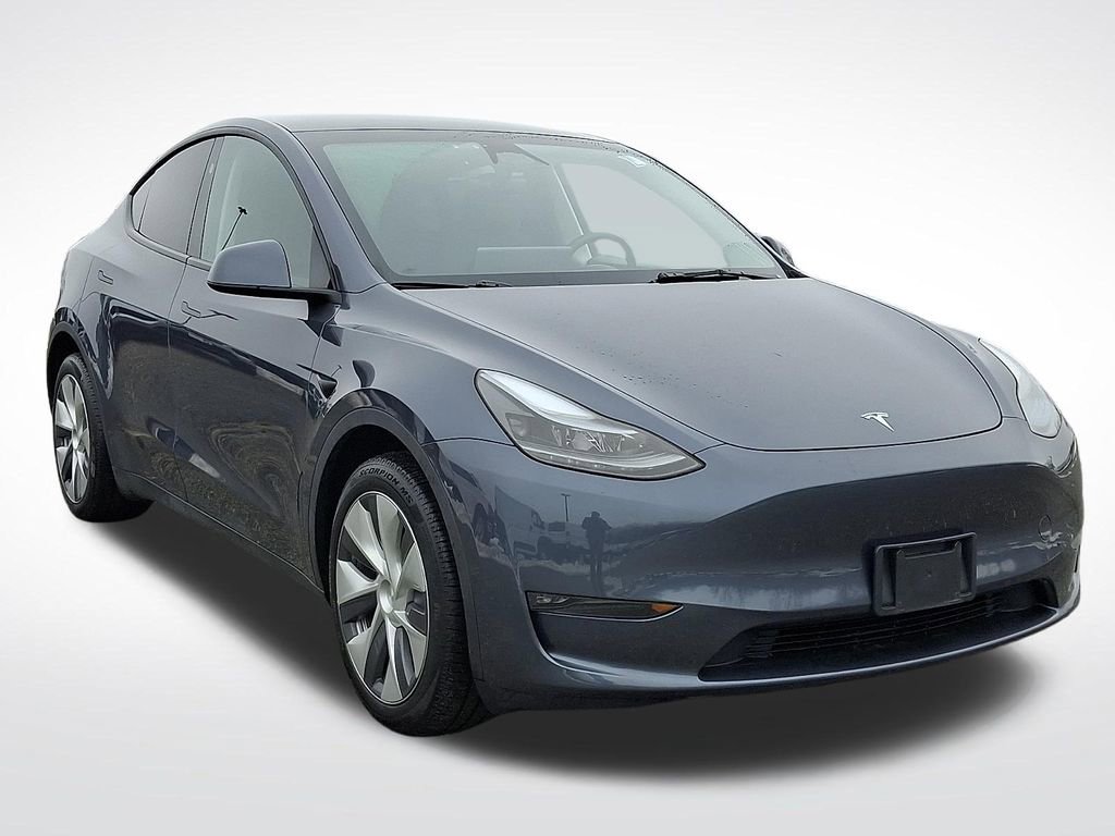 Used 2023 Tesla Model Y Long Range image 2