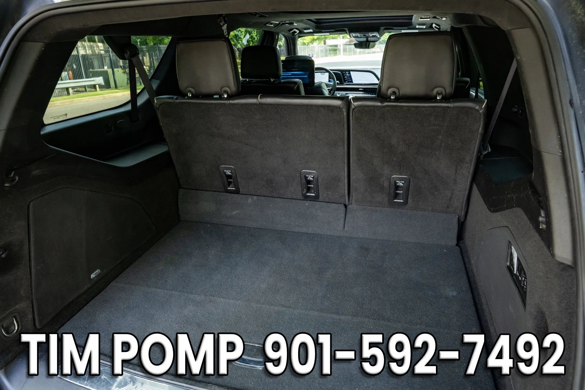 Used 2023 Cadillac Escalade ESV Sport Platinum w/ Heavy-Duty Trailer Package AWD/4WD image 15