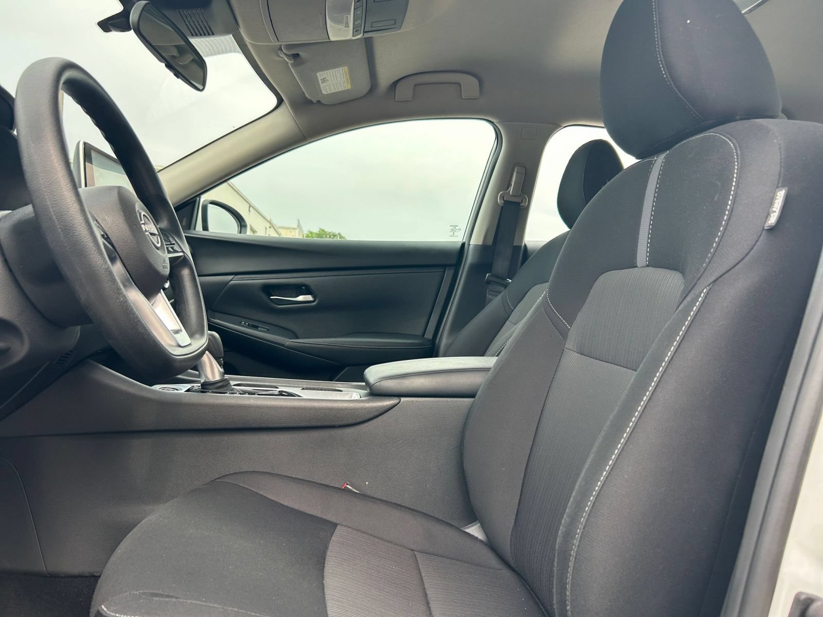 Used 2025 Nissan Sentra SV FWD image 22