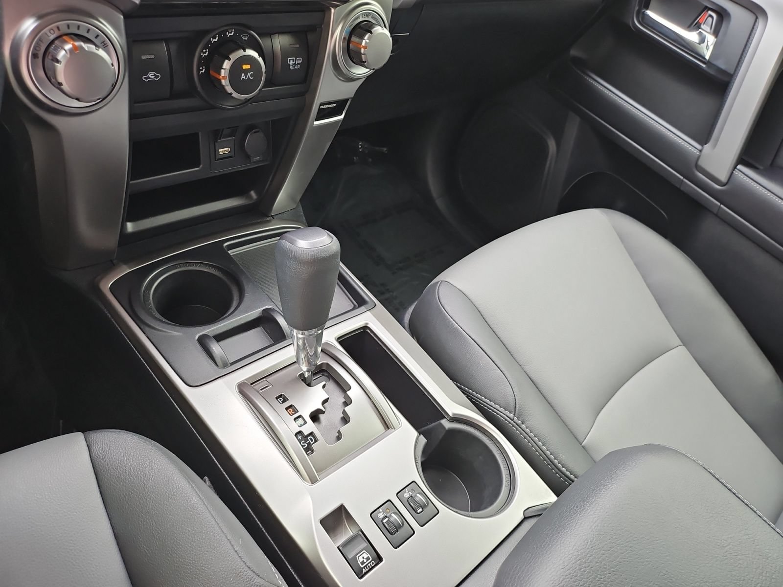 Used 2023 Toyota 4Runner SR5 Premium w/ Moonroof Package RWD image 18