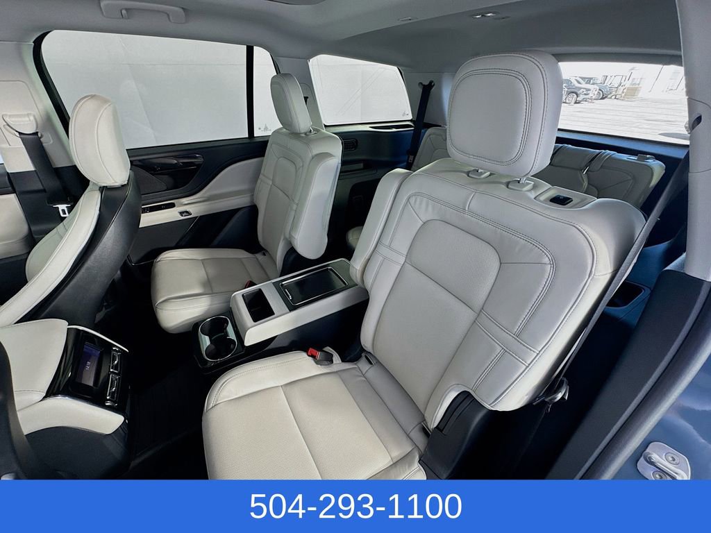 Used 2025 Lincoln Aviator Reserve image 25