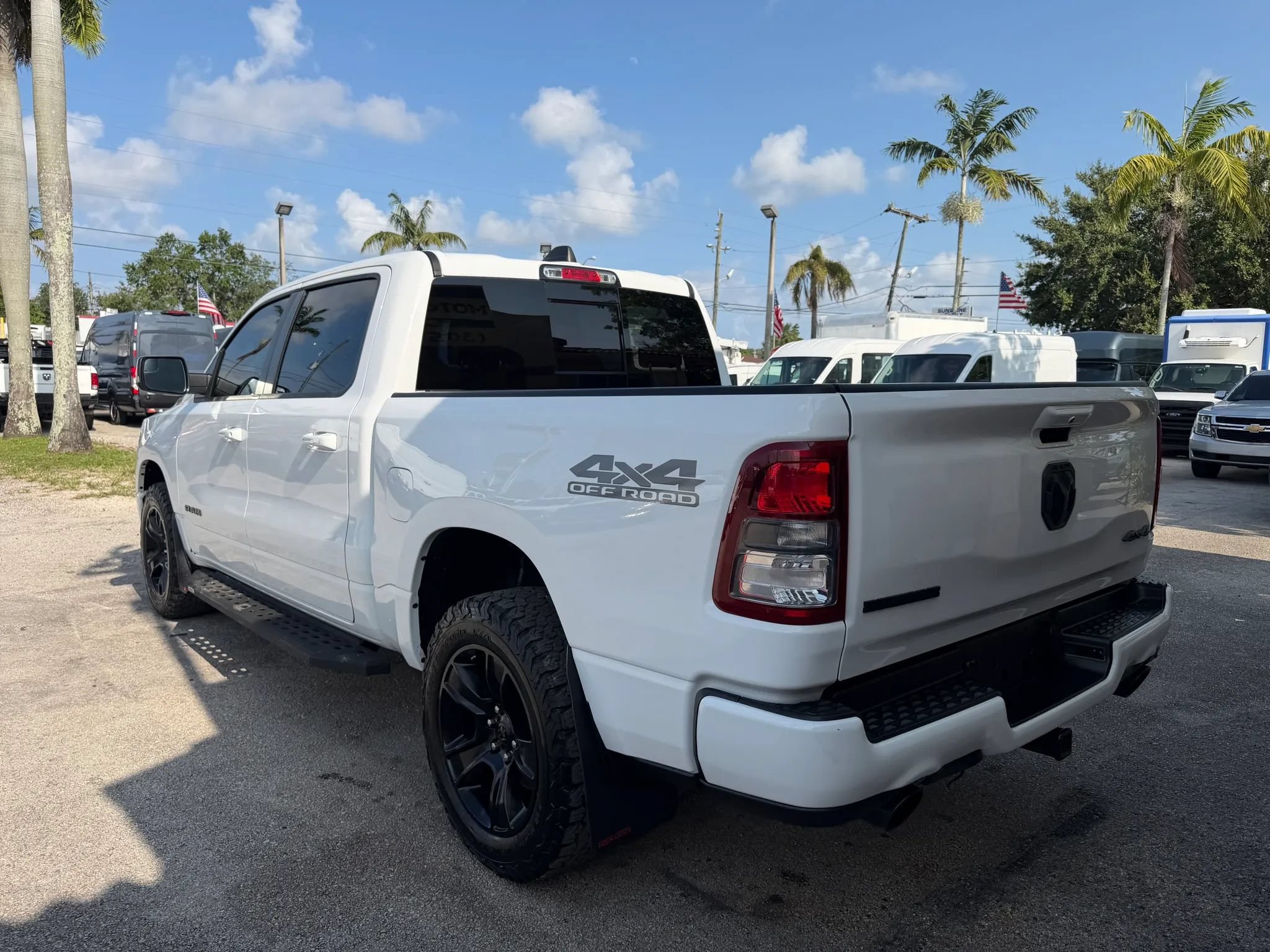 Used 2020 RAM 1500 Big Horn AWD/4WD image 3