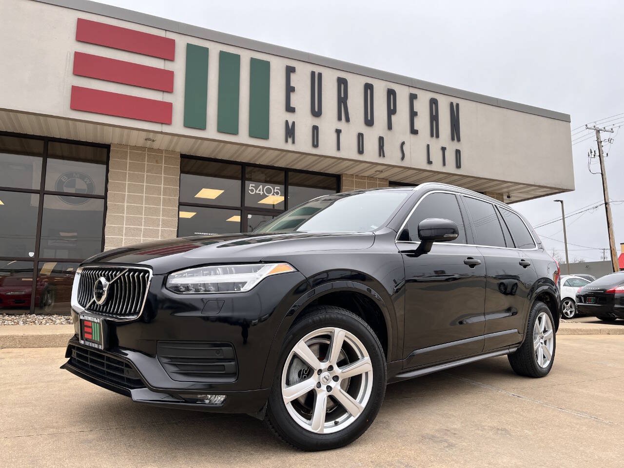 Used 2022 Volvo XC90 T6 Momentum w/ Climate Package AWD/4WD image 1