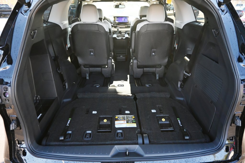 New 2026 Toyota Sienna XSE AWD/4WD image 7