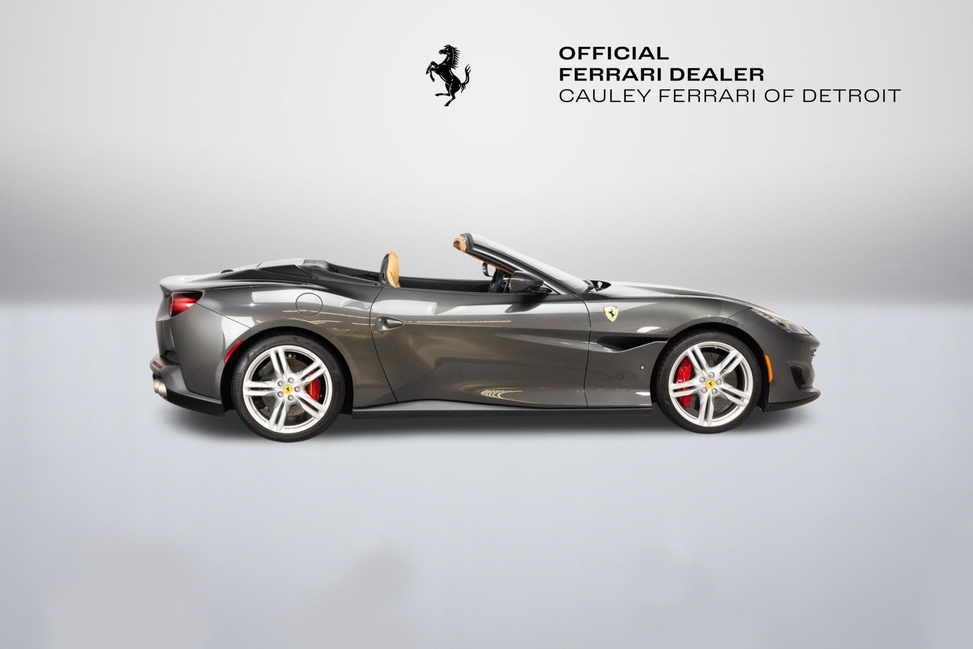Used 2019 Ferrari Portofino RWD image 9