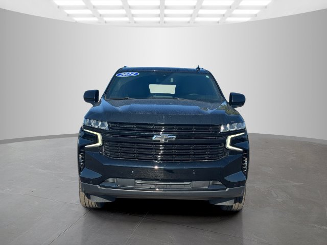 Used 2024 Chevrolet Suburban RST AWD/4WD image 2