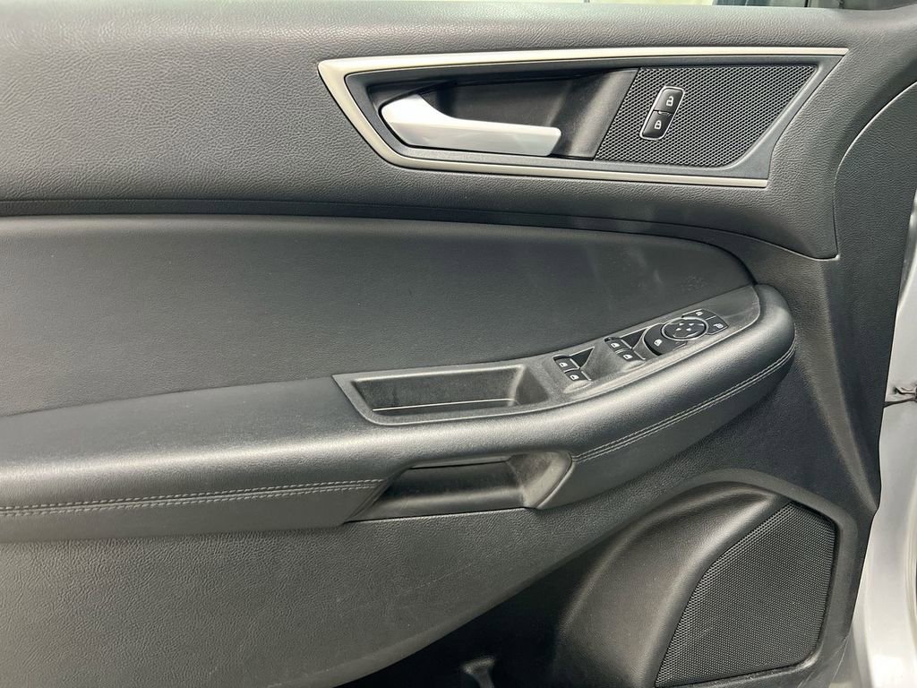 Used 2023 Ford Edge SEL image 20