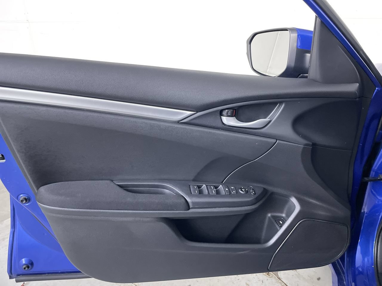 Used 2020 Honda Civic LX image 10
